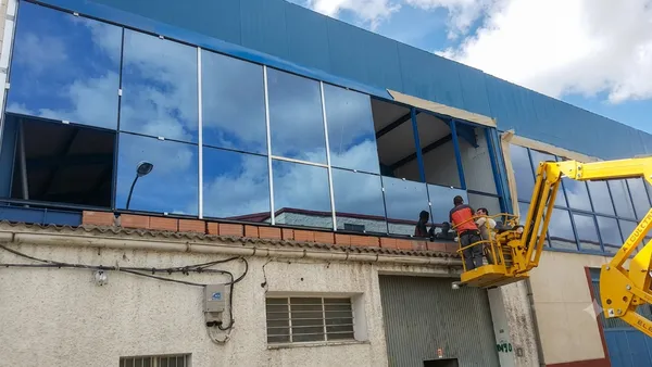 Montaje de módulo ensamblado sistema Unitized